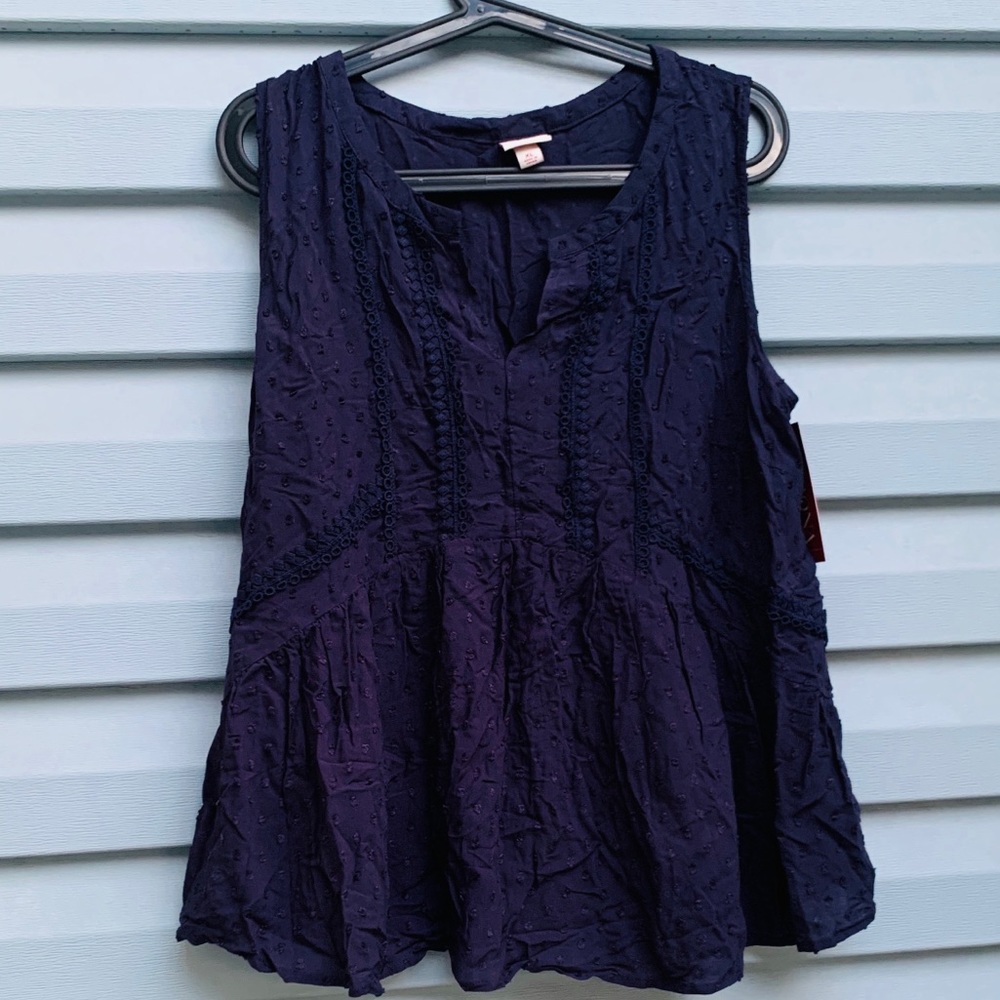 Women top